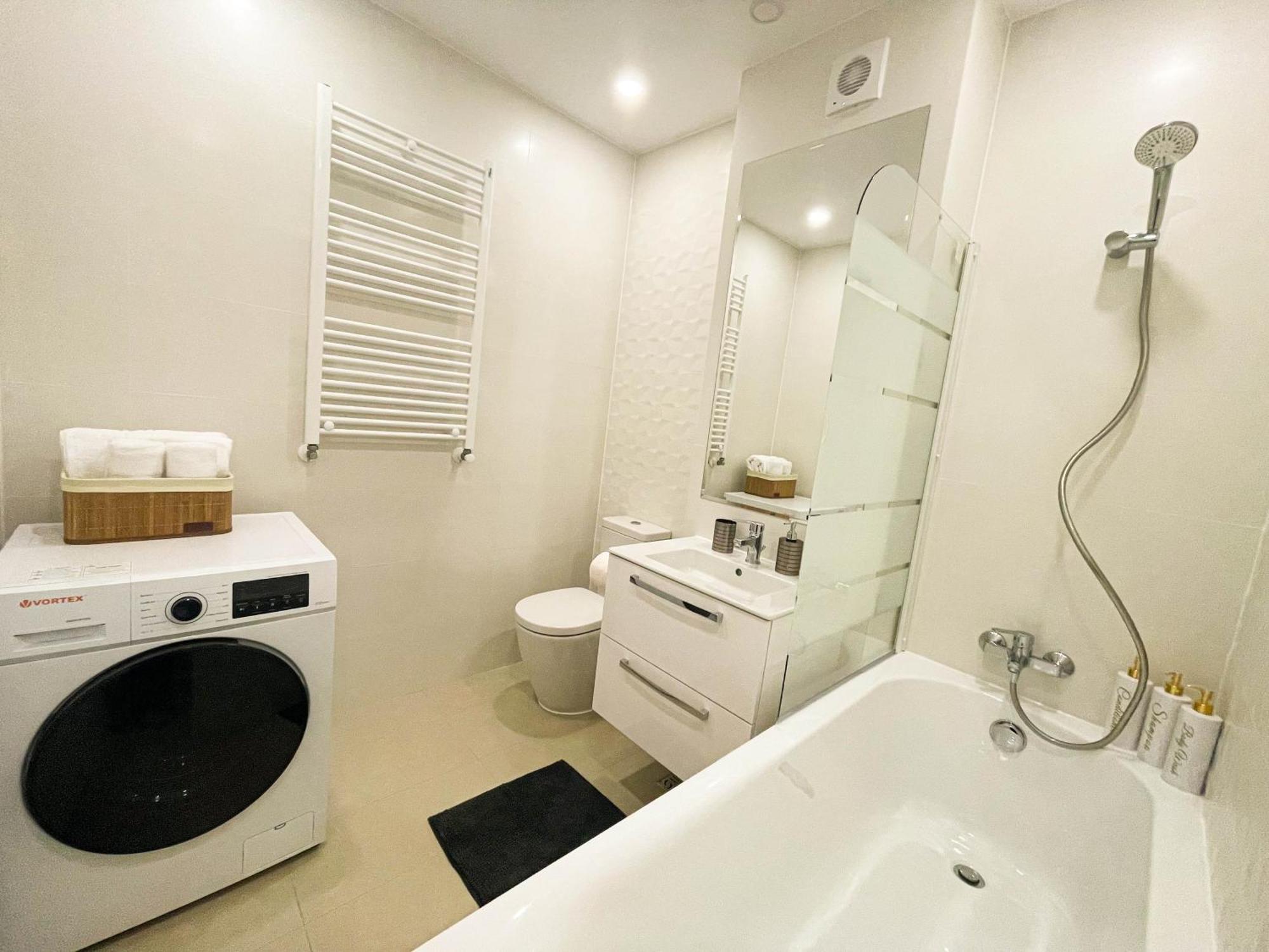 Metropolis Elegance Apartment Bucharest Exterior photo